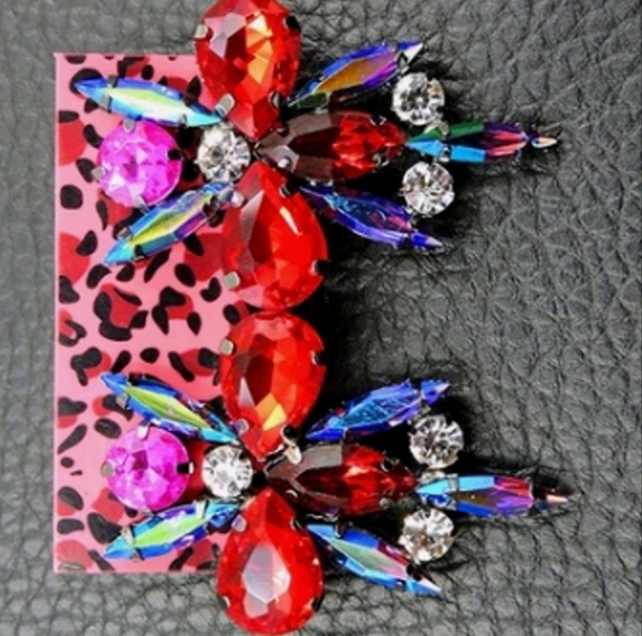 MWT Betsey Johnson Elegant Red and Pink Crystal Earrings - Picture 2 of 8
